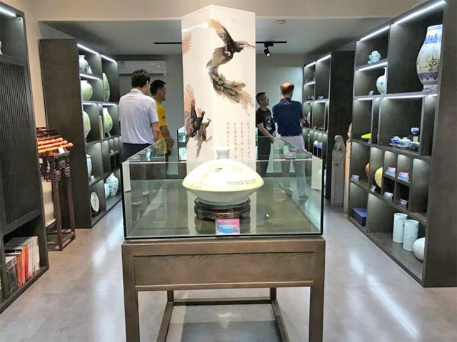 龍崗區(qū)非遺作品展示廳